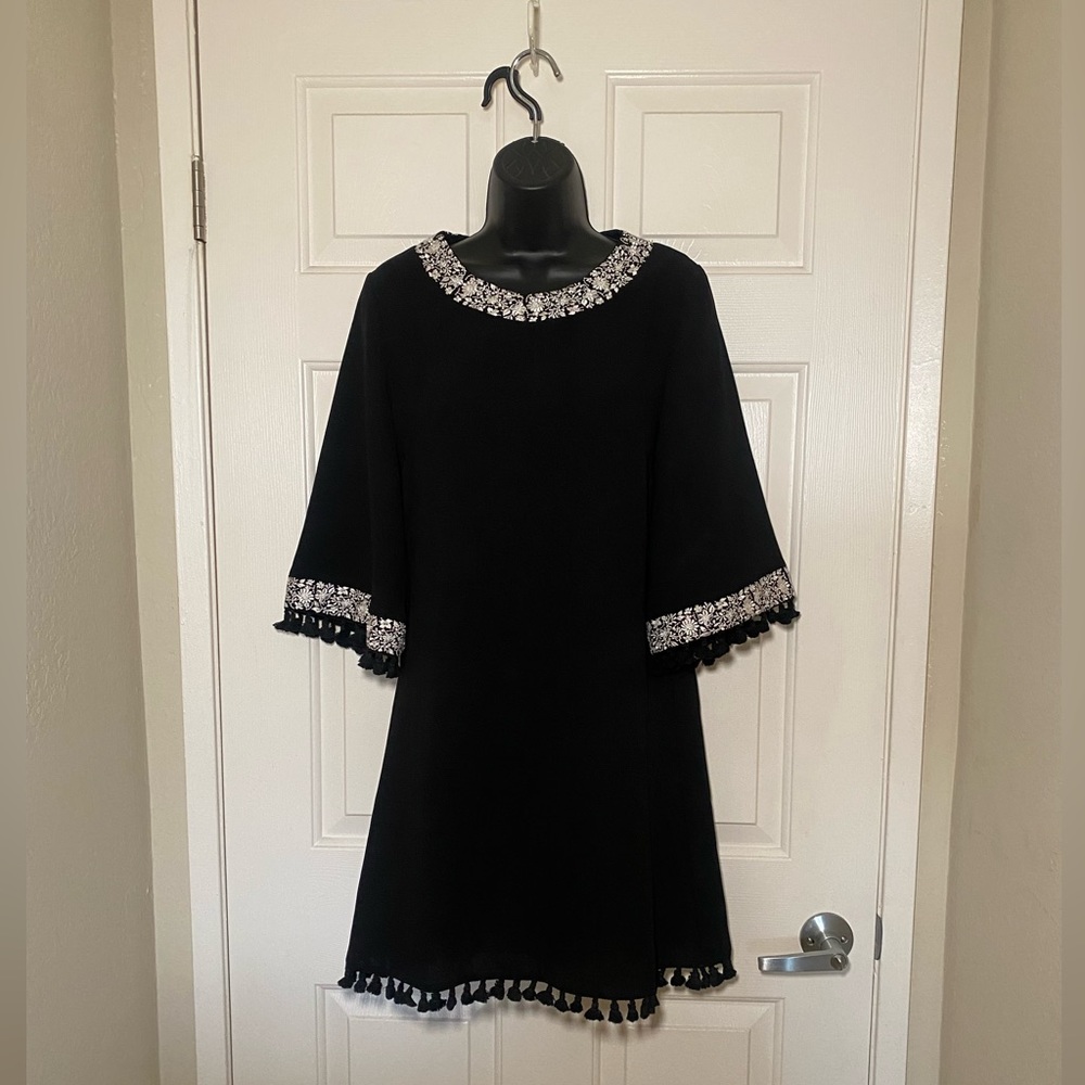 Black Relaxed Feminine Mini Dress with White Floral Trims Fashion Union US 6